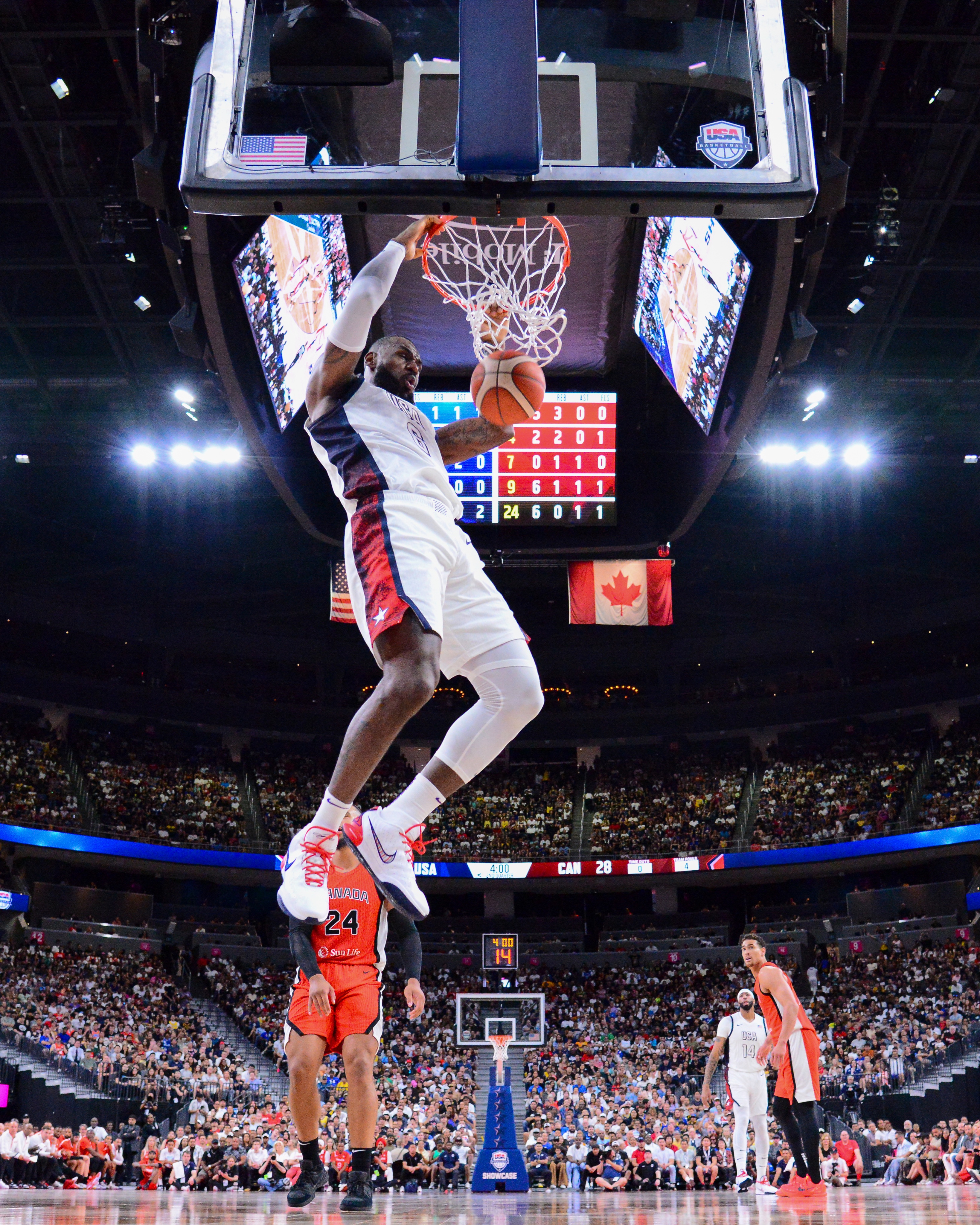 九游APP-美国队再度登顶，锦标赛称霸全场