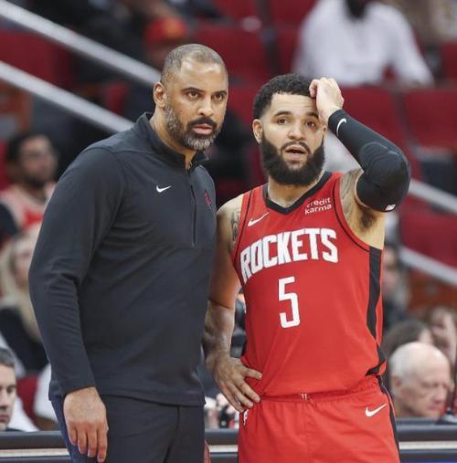 包含东欧球队奋力一搏,击败实力强劲对手的词条 包含东欧球队奋力一搏,击败实力强劲对手的词条