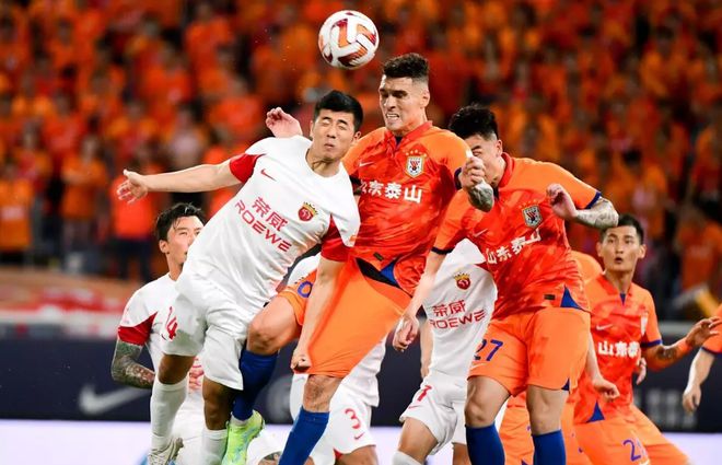 河南队惨遭山东粉碎,球队面临重重困境的简单介绍 河南队惨遭山东粉碎,球队面临重重困境的简单介绍