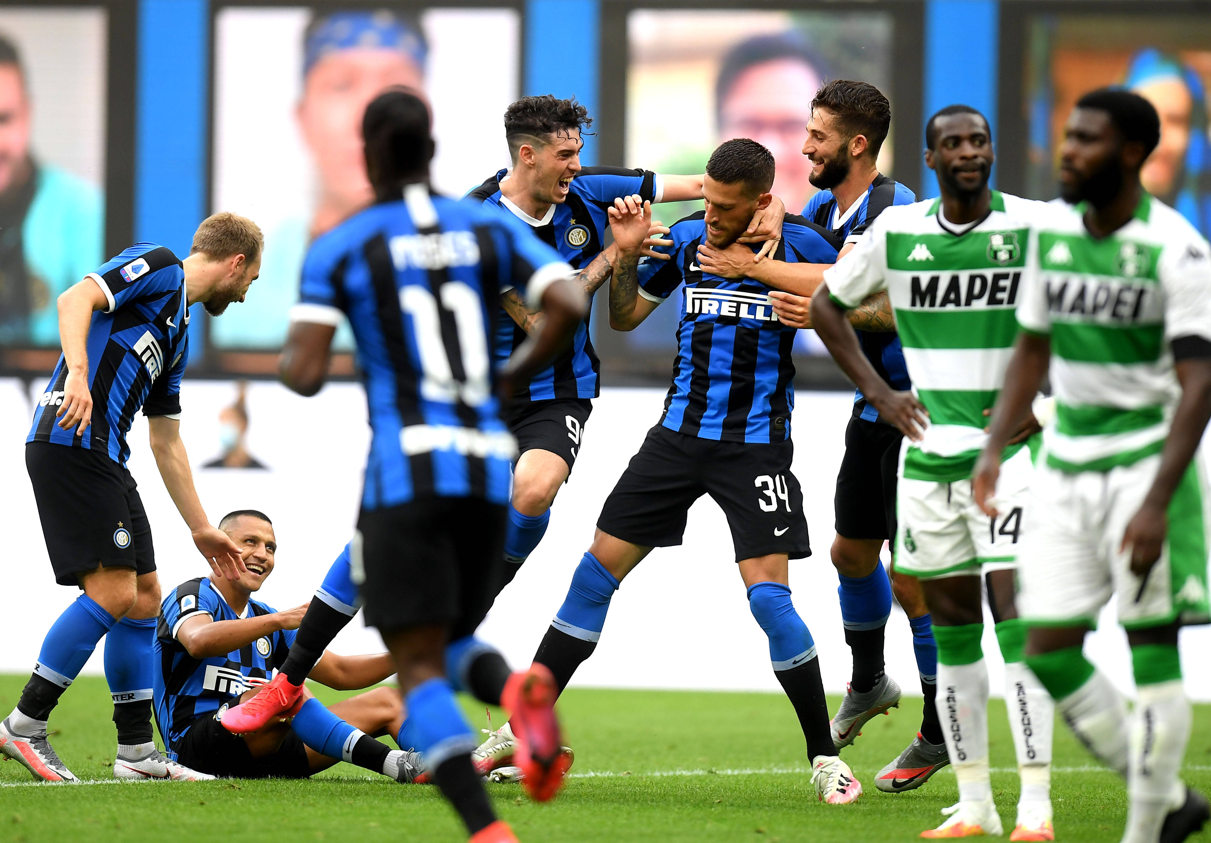 斯旺西战平卫冕冠军，力保不败纪录的简单介绍