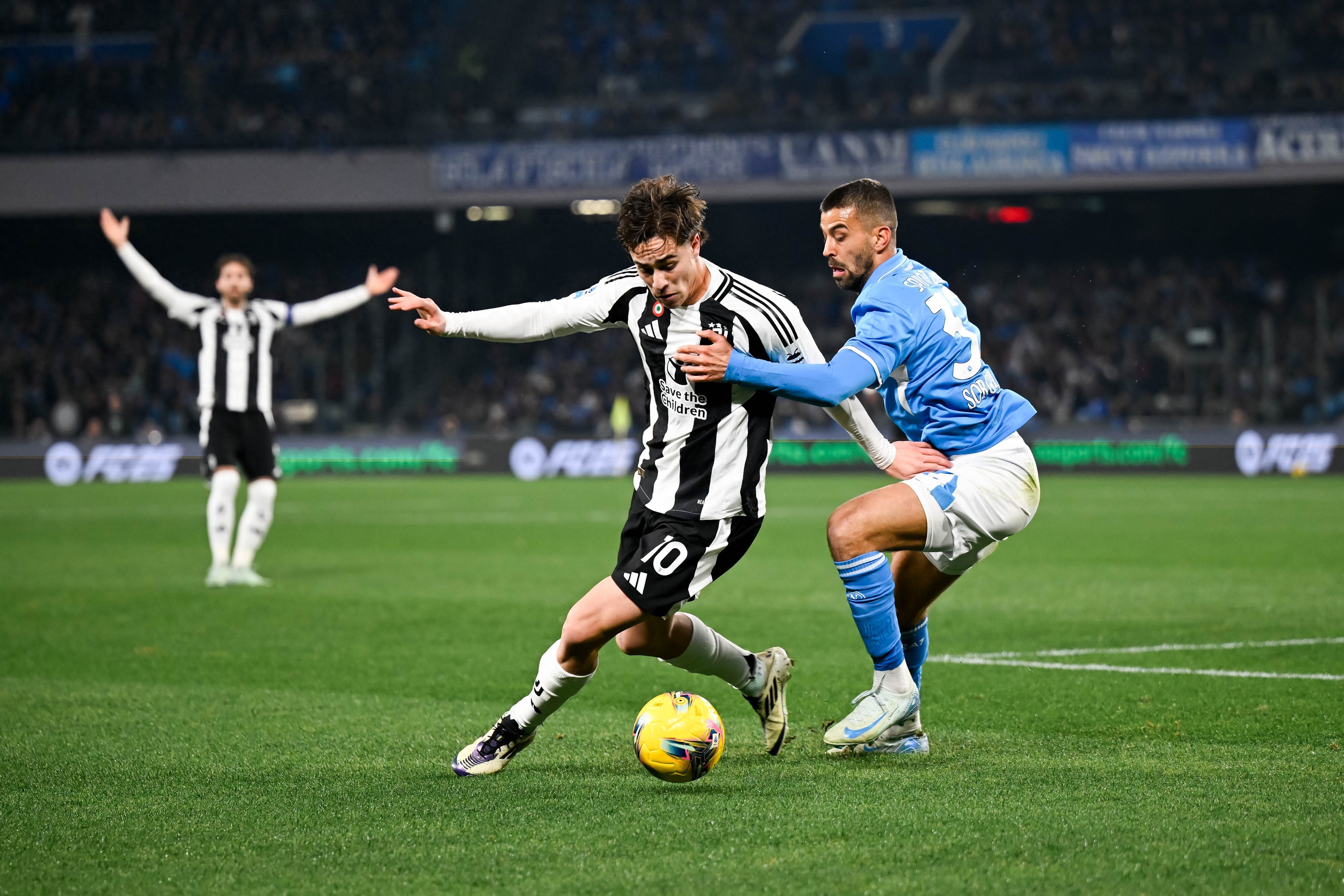 九游体育直播-尤文图斯主场战平那不勒斯，梅西破门不敌对手的简单介绍