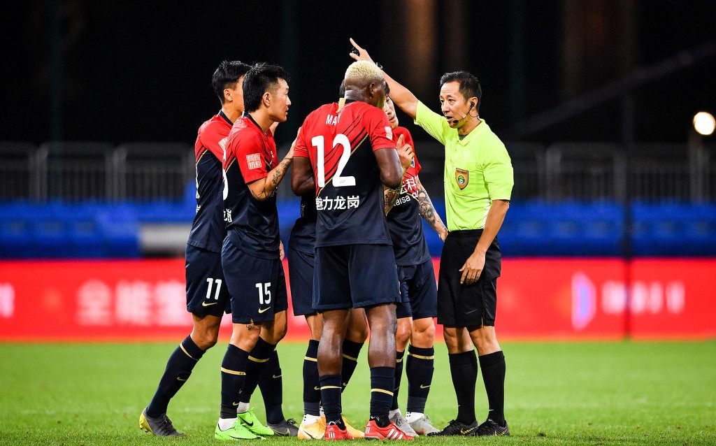 恒大迎战富力，胜利稳住积分榜首位置的简单介绍