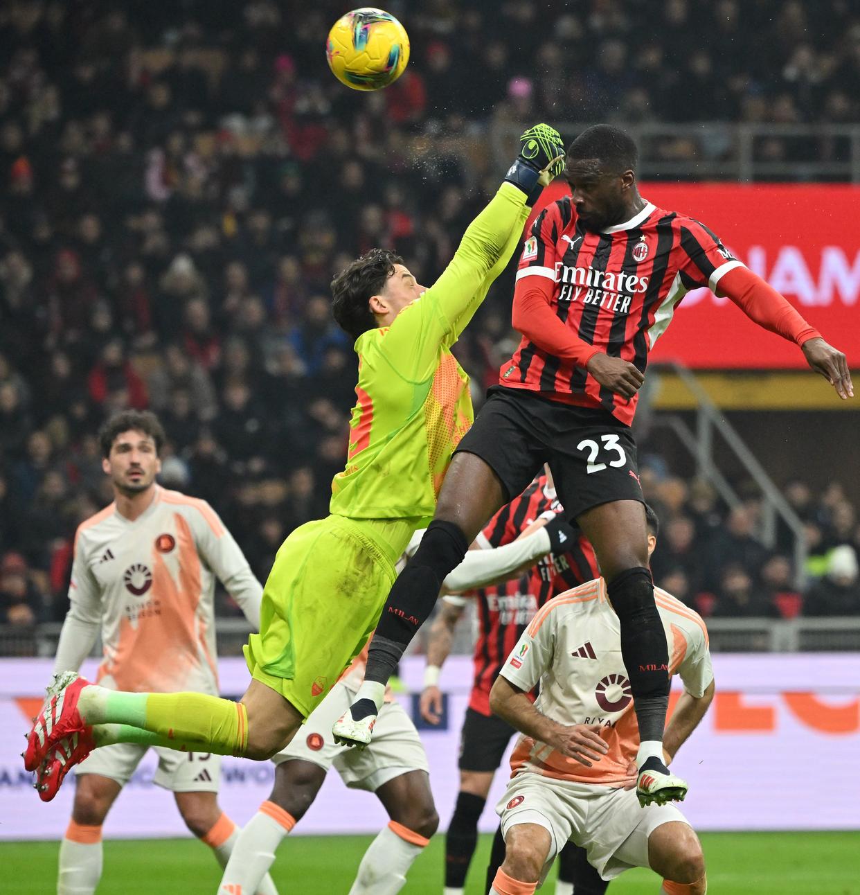 意大利足球之夜,AC米兰队精彩取胜 意大利足球之夜,AC米兰队精彩取胜