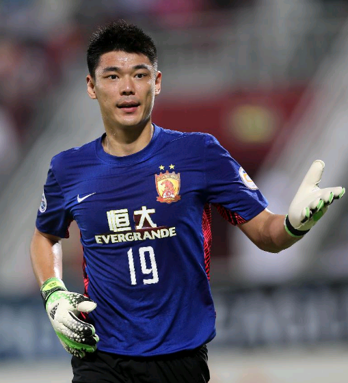 苏宁防线失误频频，未能挺进前三的简单介绍