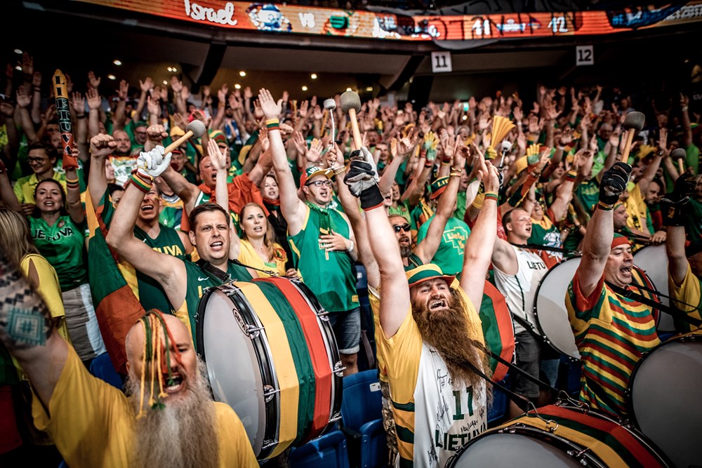 关于欧洲篮球明星参加慈善活动,温暖人心的信息 关于欧洲篮球明星参加慈善活动,温暖人心的信息