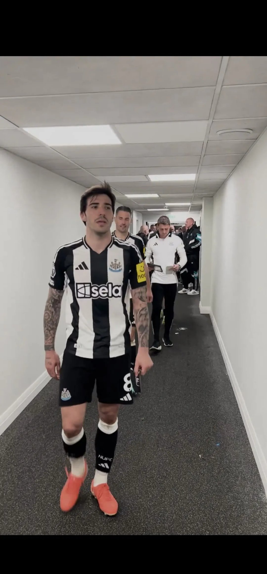 纽卡斯尔客场平局,拿下一分 纽卡斯尔客场平局,拿下一分