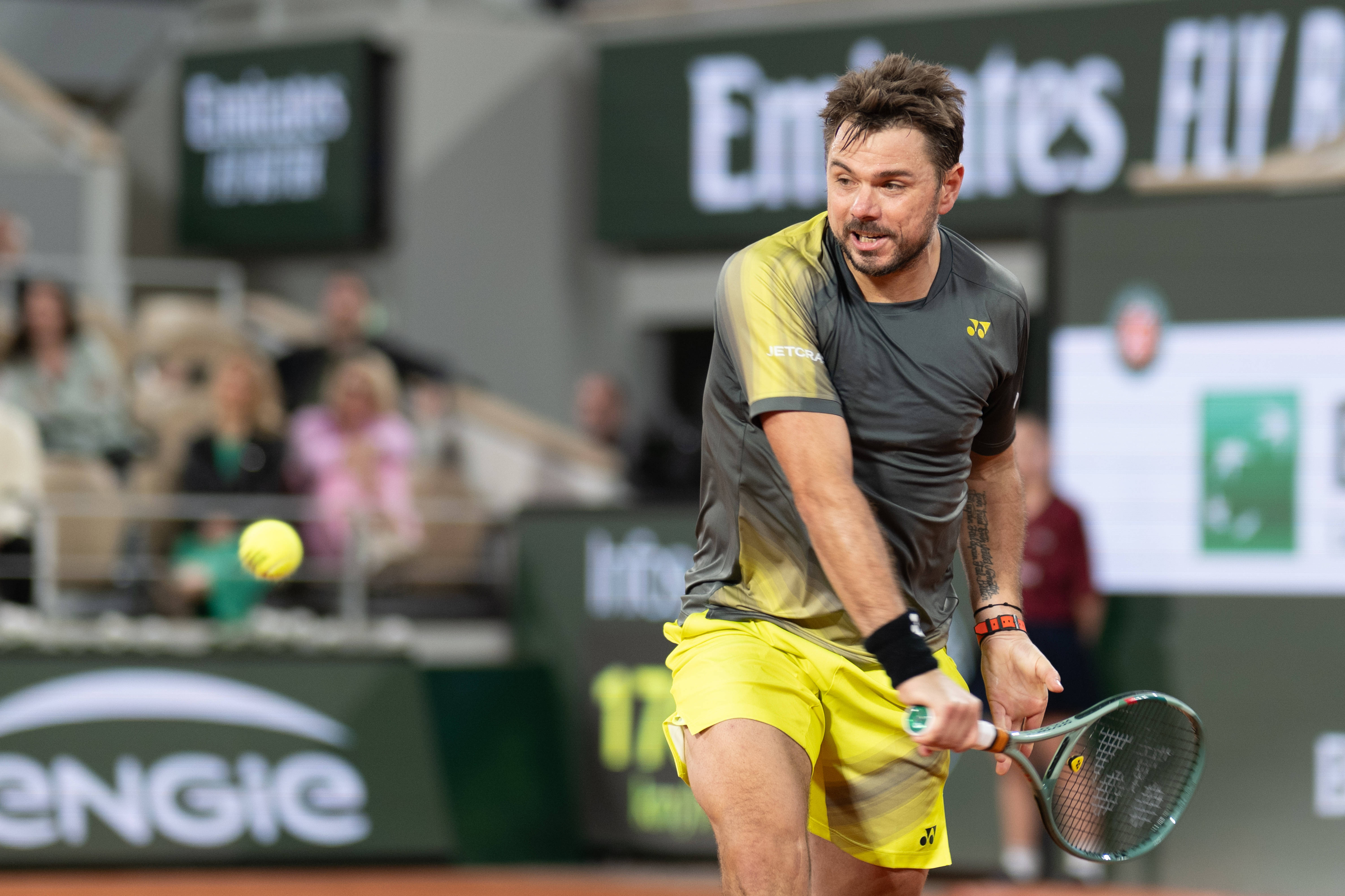 九游APP-关于英国网球队绝地反击日本网球队，穆雷绝境逆转的信息