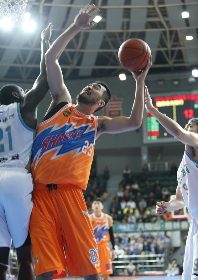 九游娱乐官方-南韩男篮险胜魔术，艾顿制霸全场