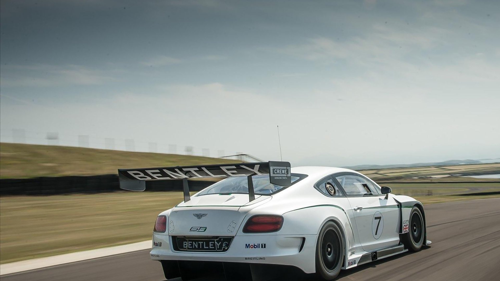 九游体育平台-明尼苏达寒夜中的烈焰，无名之辈米切尔击碎勇士王朝余晖