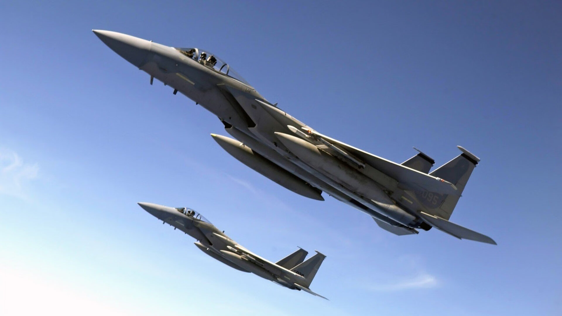 九游官网-对决的双重奏，当雄鹿的碾压，遇见库里的诗篇