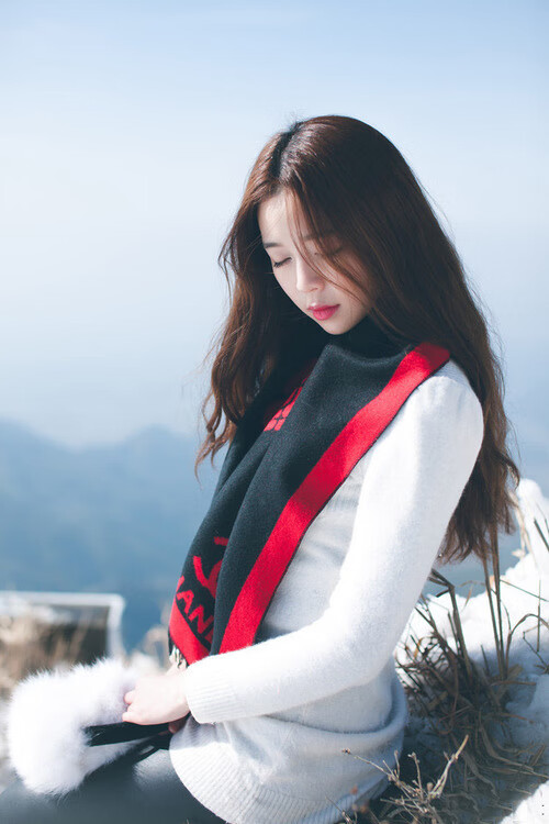 九游娱乐网站-火箭格林破纪录夜，雄鹿压哨绝杀夺焦点，NBA之夜冰火两重天