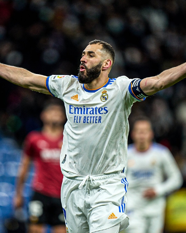 九游娱乐入口-几内亚掀翻尼斯，本泽马打出统治级数据